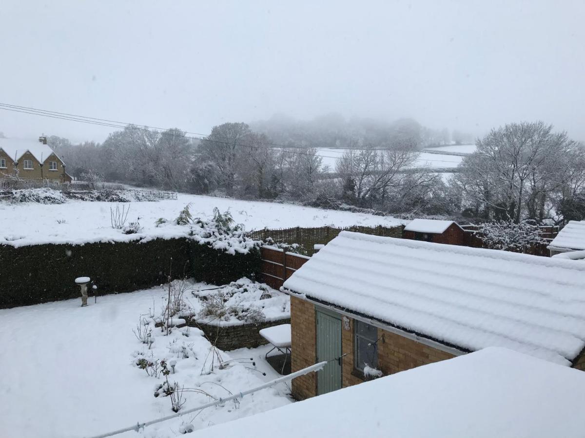 Zen Cottage, Cheltenham ウィンチカム エクステリア 写真