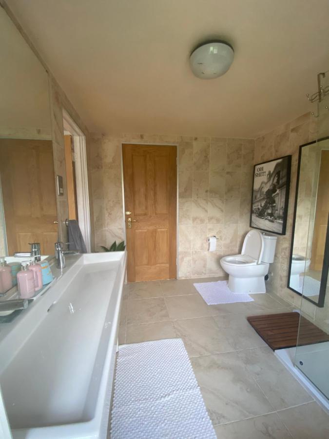 Zen Cottage, Cheltenham ウィンチカム エクステリア 写真