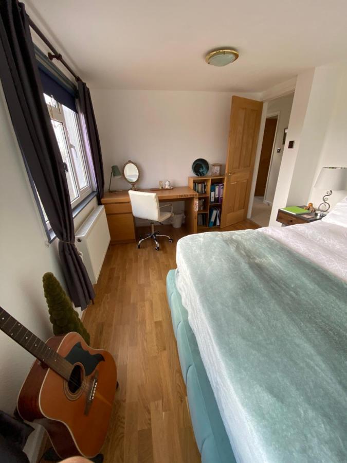 Zen Cottage, Cheltenham ウィンチカム エクステリア 写真